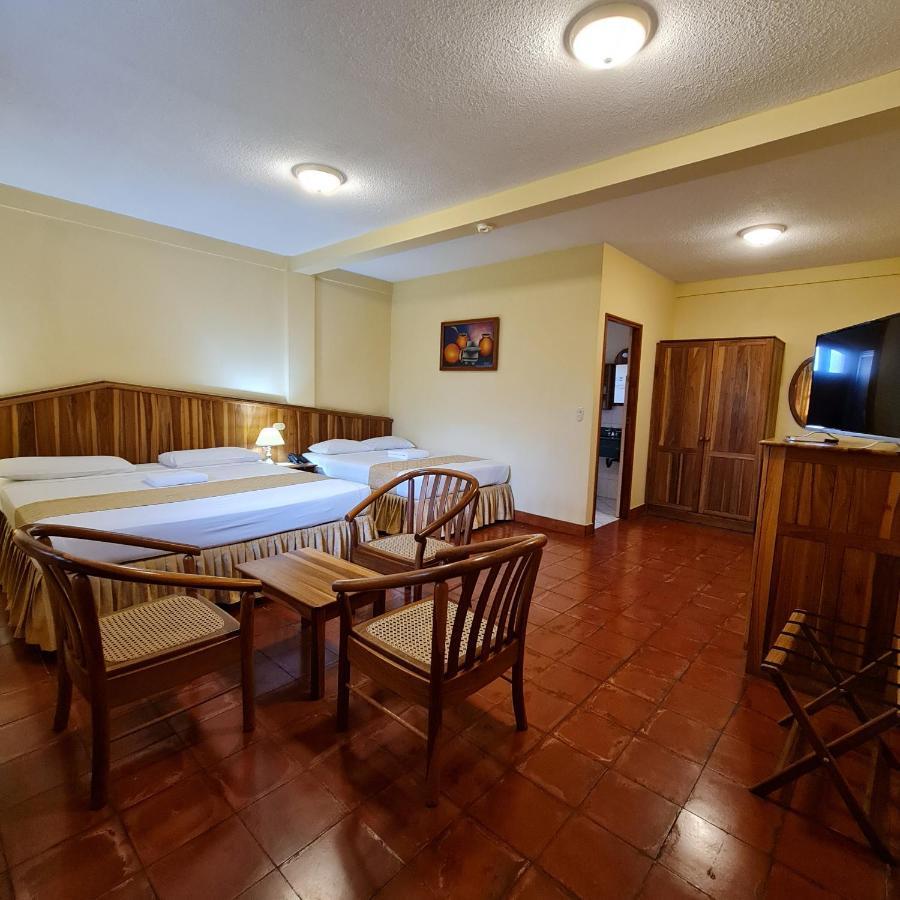 Hotel Austria Леон Экстерьер фото