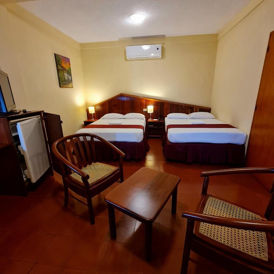 Hotel Austria Леон Экстерьер фото