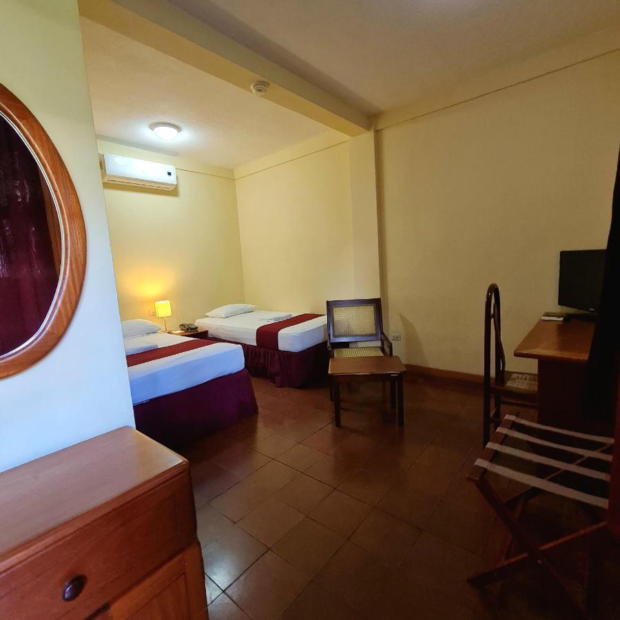 Hotel Austria Леон Экстерьер фото