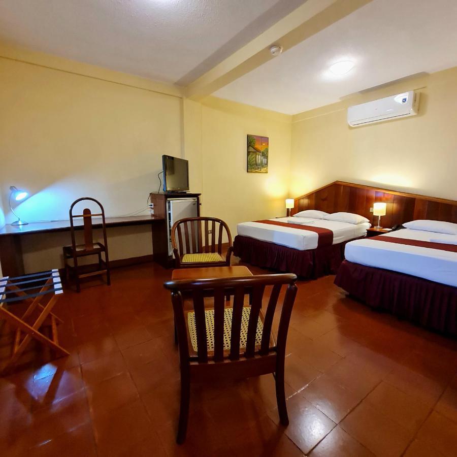 Hotel Austria Леон Экстерьер фото